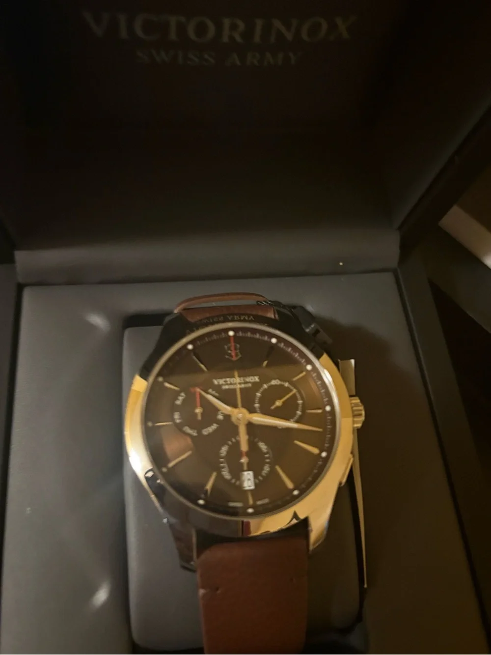 Men’s Victorinox Swiss Army Watch -Brand New!